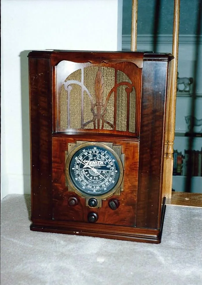 Un giorno intero in sette sigle: quando la radio diventa il tuo orologio sonoro