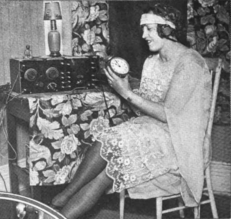 Conosce il tuo nome, il tuo anniversario e pure quello del cane: l'arte della radio di paese